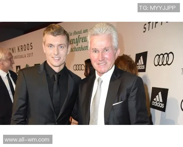 拜仁祝希斯菲尔德77岁生日快乐功勋主帅带队夺14冠成就辉煌历史 拜仁祝希斯菲尔德77岁生日快乐功勋主帅带队夺14冠成就辉煌历史